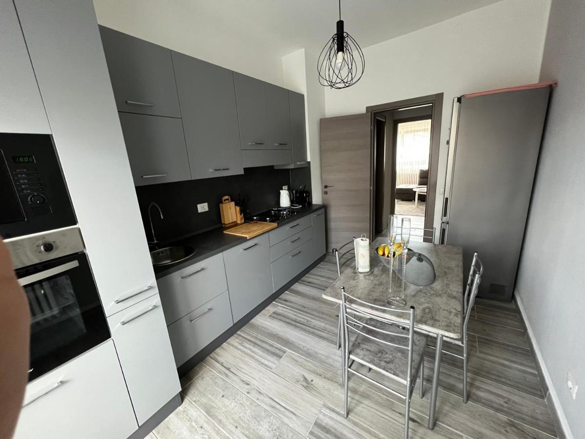 Apartment Casa Di Afi, Perfect For 4 - Kitchen - Parking - Netflix
