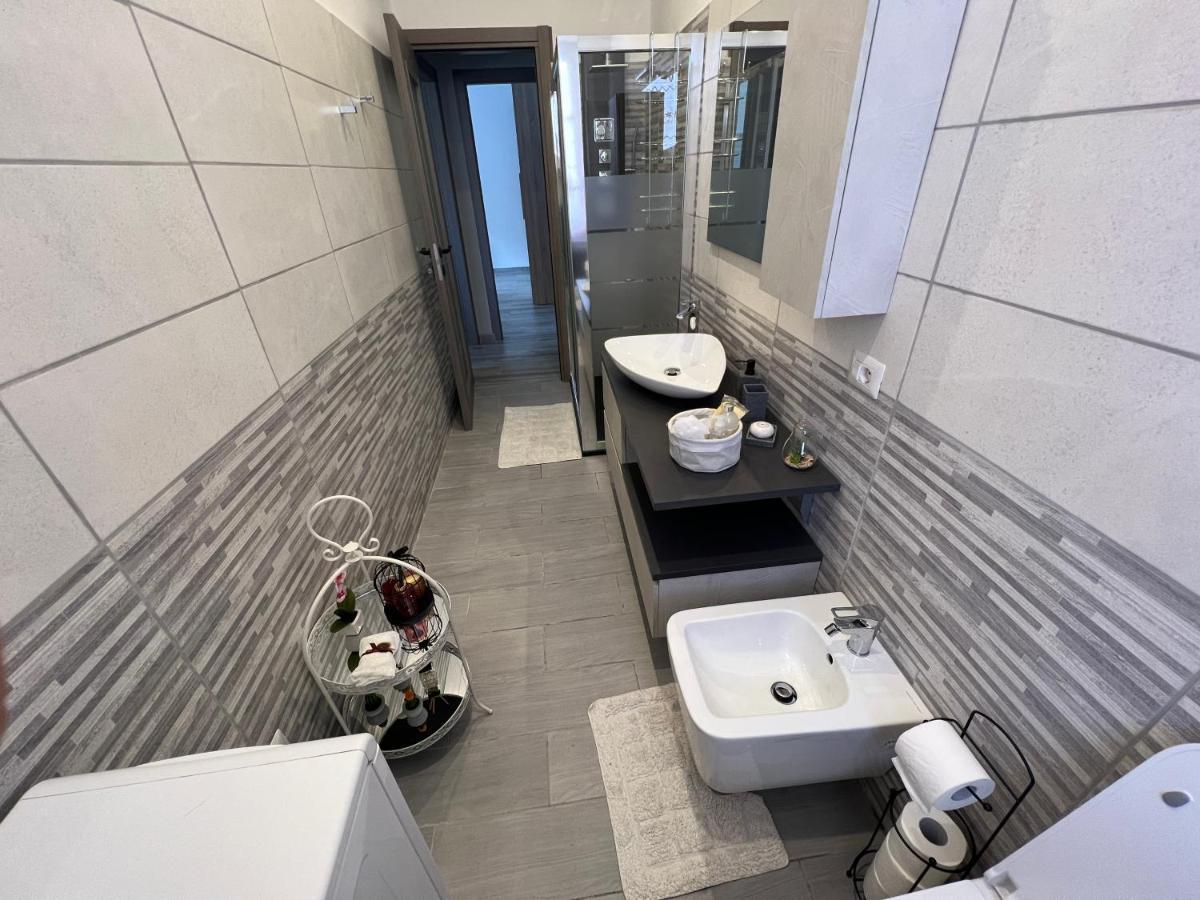 Casa Di Afi, Perfect For 4 - Kitchen - Parking - Netflix Apartment Arona